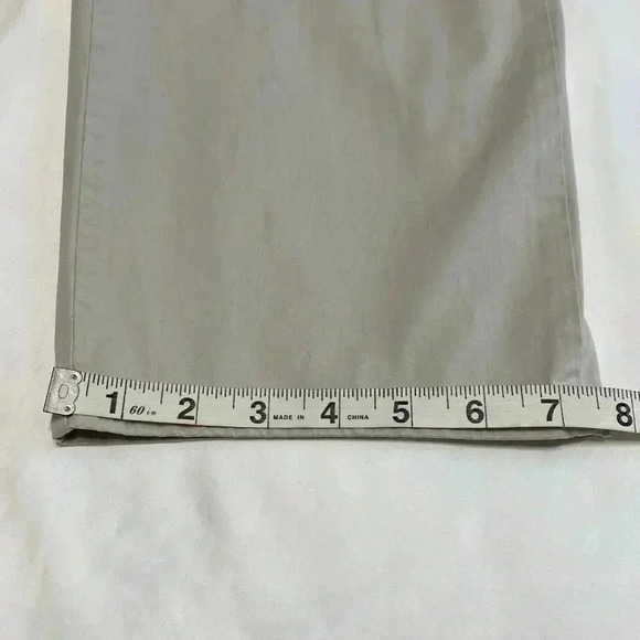 Peter Millar Mens Size 32 Khaki Pants. - Picture 12 of 13